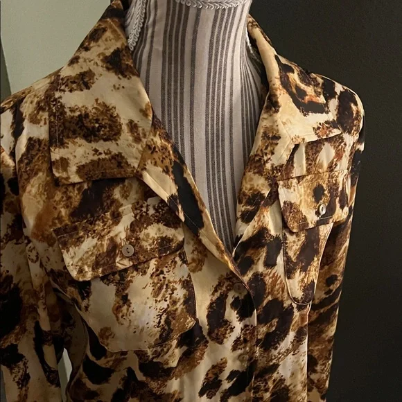 Jones NY, small, Leopard Print Button-Up Blouse, Excellent condition - Picture 2 of 7